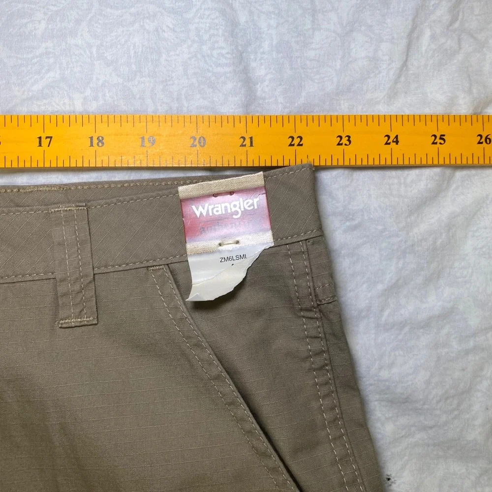 Wrangler Authentics Mens Khaki Ripstop Cargo Shorts Tan ZM6LSML Size 44 NWT